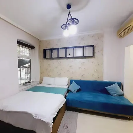 Beyoglu Tarihi Sokak'ta Studyo Daire 1